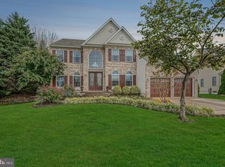 1 Rothbury Dr, Lumberton, NJ 08048