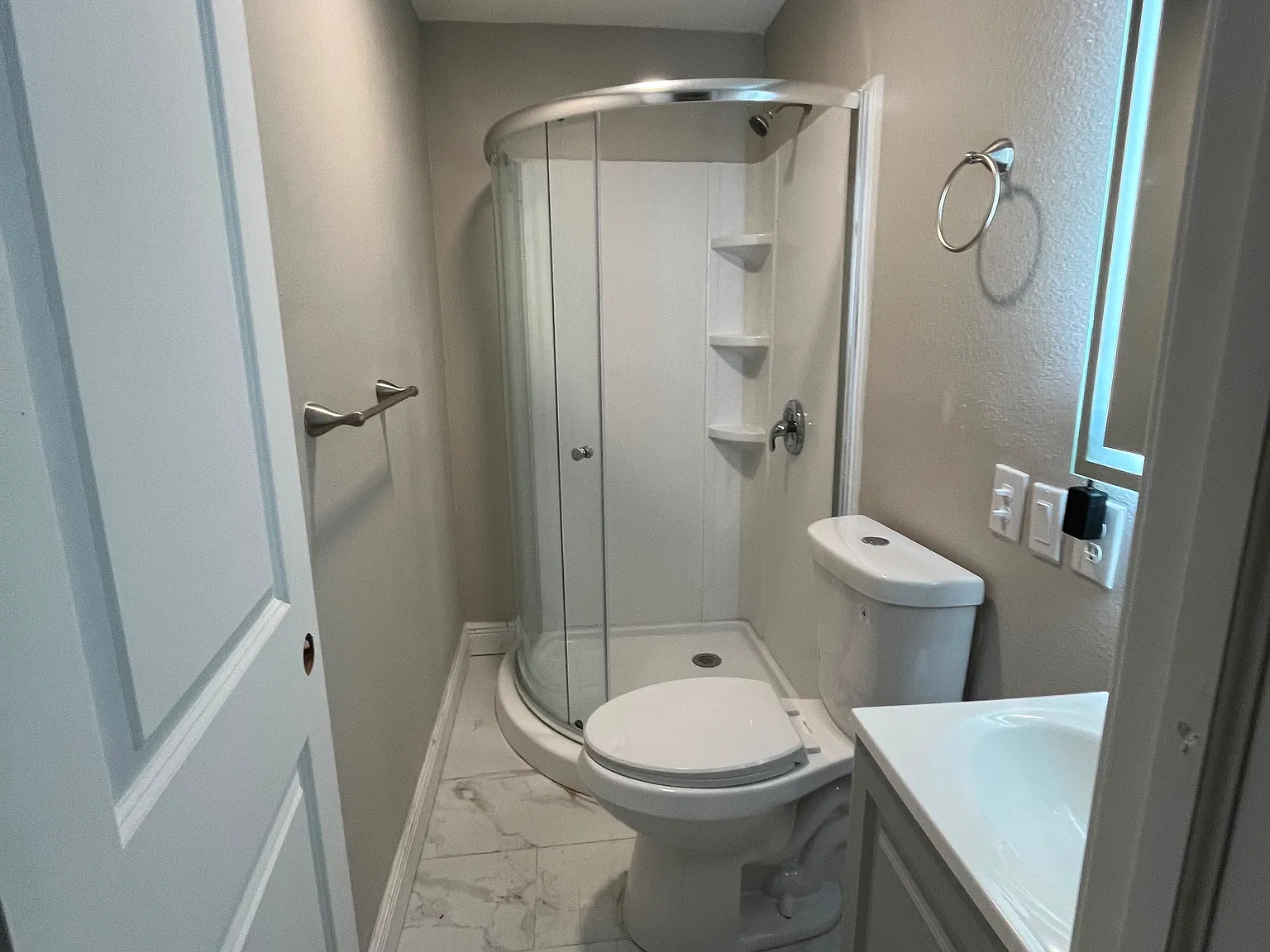 24301 E Colonial Dr — Photo 3