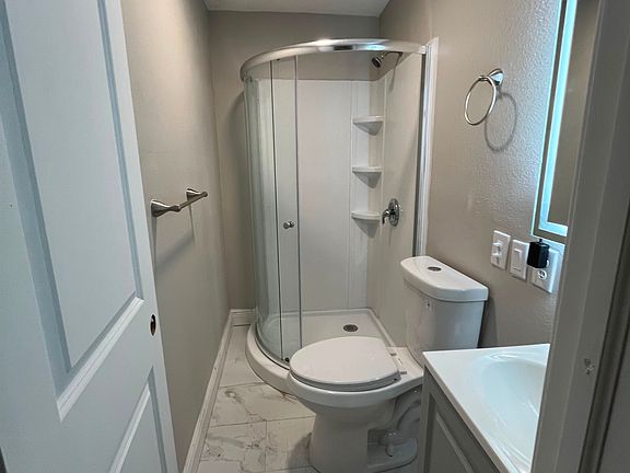 3rd image of 24301 E Colonial Dr