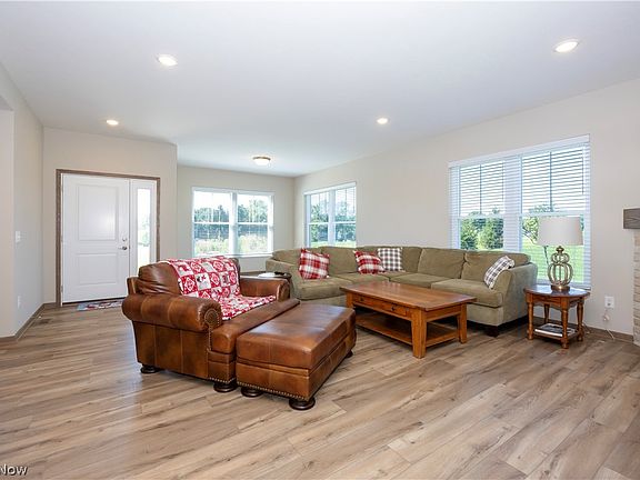4th image of 1813 Blackberry Ln