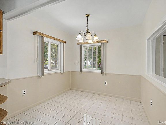 5th image of 4124 Jackson St
