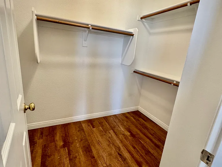 21 N 122nd Ave — Photo 9