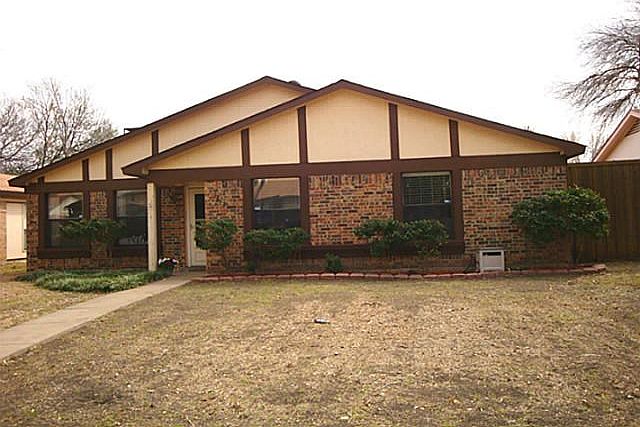 1st image of 1218 Frio Ln
