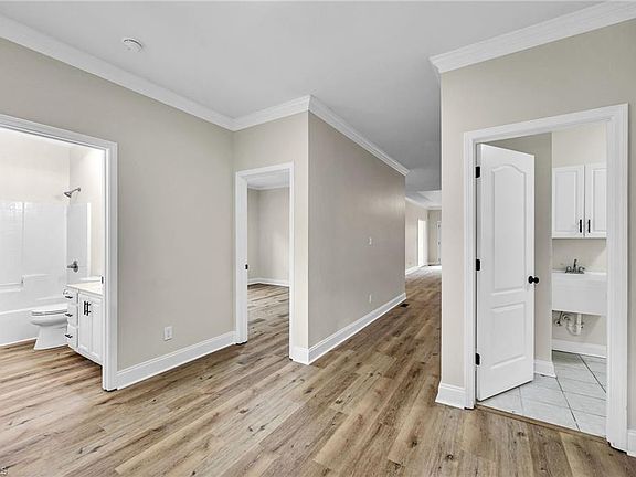 4th image of 111 Birkdale Dr