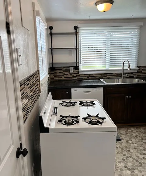 484 River Loop 1 — Photo 4