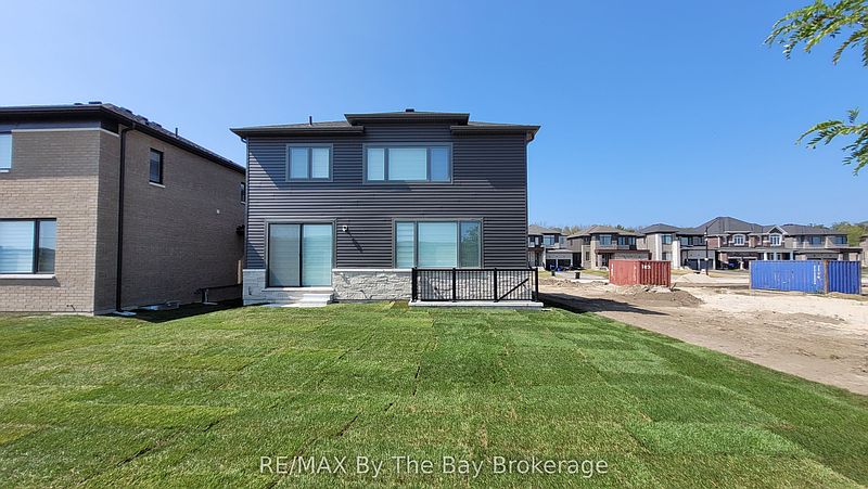 Wasaga Beach House for rent - 4 Bedrooms — photo 36