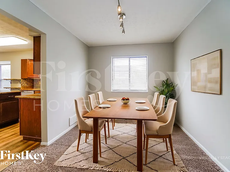 2824 Harnet Ct — Photo 6