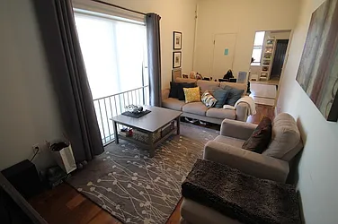 Rented by Space Marketing Shop