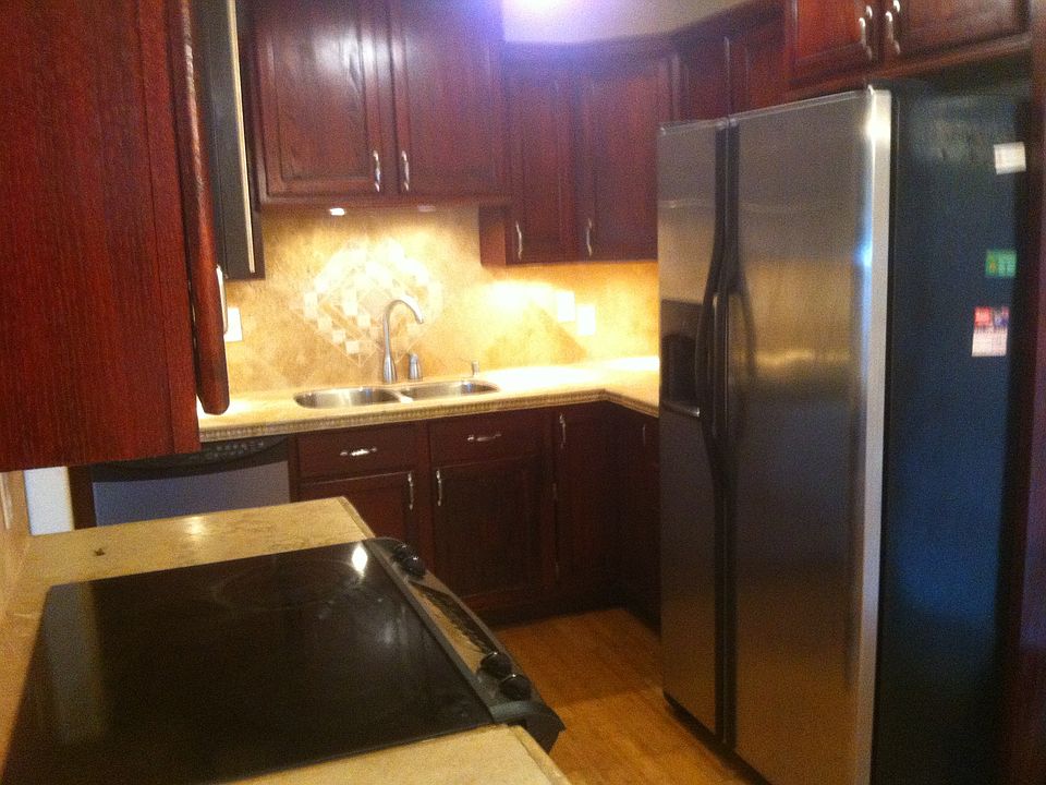 1st image of 124 Garnet Ave