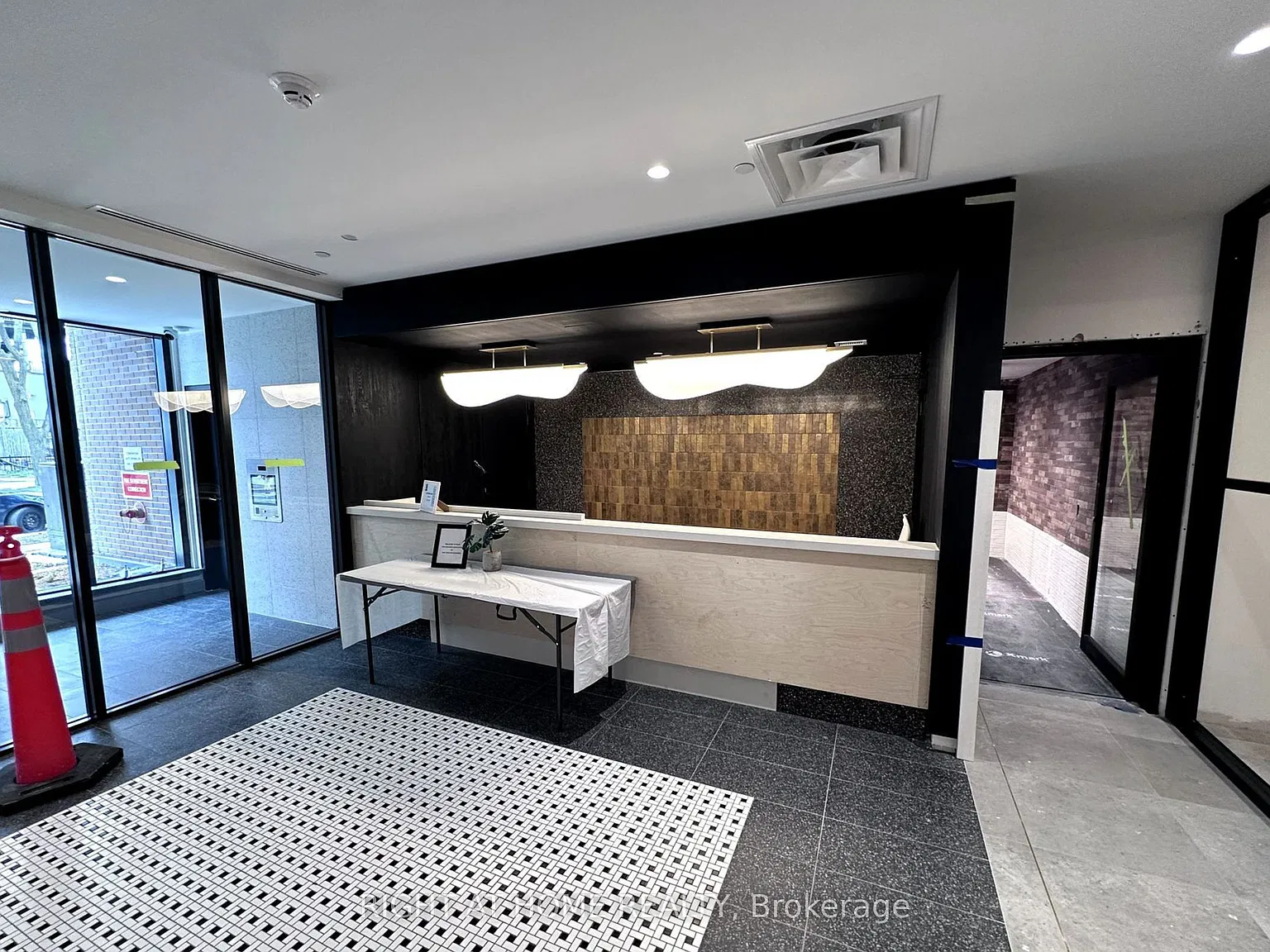 1 bed, $2,300 — Photo 2