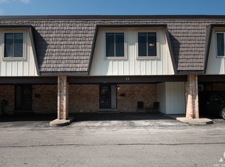 13 Cour Caravelle, Palos Hills, IL 60465