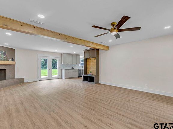 4th image of 8100 Jewell Ln