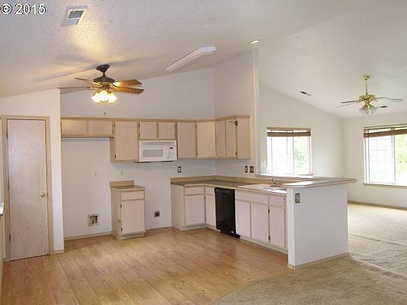 3rd image of 2234 42nd St