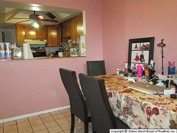 3rd image of 20 Jules Dr