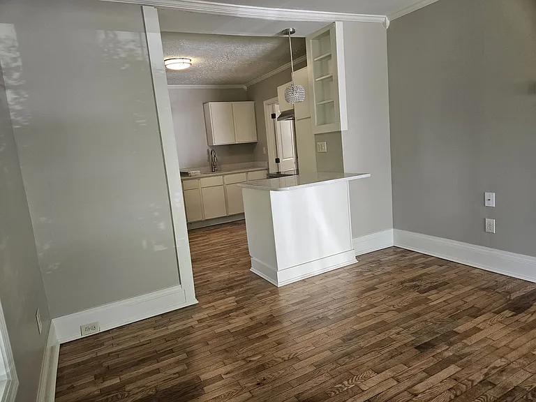 347 State St — Photo 13