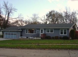2159 Birchwood Dr NE, Cedar Rapids, IA