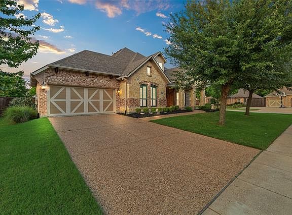 2nd image of 3000 Ruby Dr