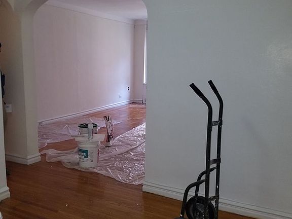 3rd image of 4115 45th St APT 3S