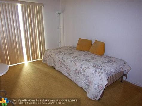 5th image of 282 Durham Cir #H