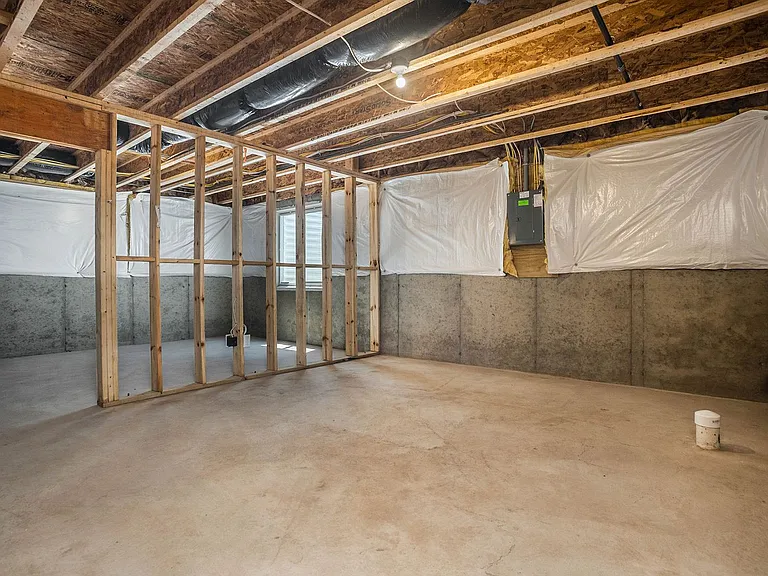 5643 Claremount St — Photo 23