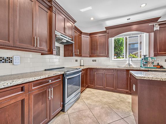 5th image of 7336 201b St