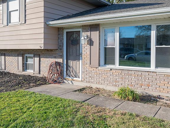 4th image of 5928 Fairdale Dr