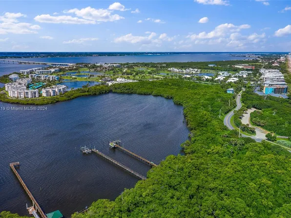 5700 NE Island Cove Way APT 4302, Stuart, FL 34996