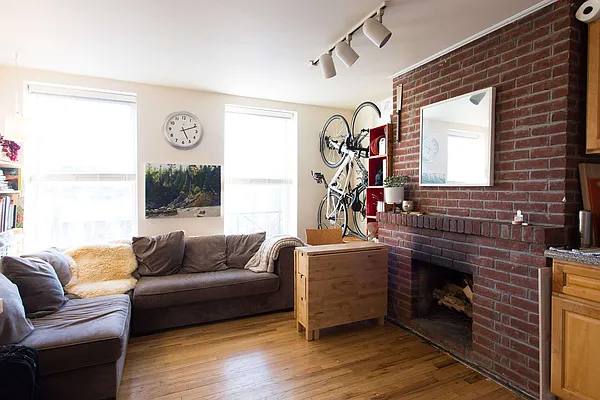 Rented by Realty Collective | media 2