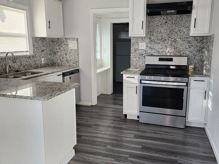 1272 Cedar Haven Ave — Photo 5