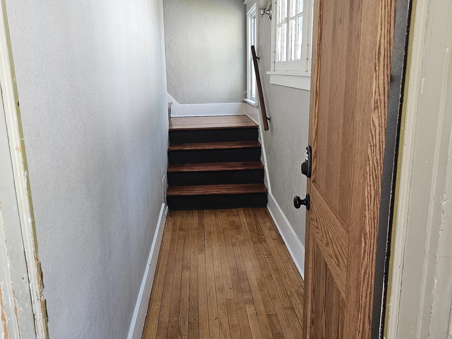2 bed, 672 sqft, $900 — Photo 2