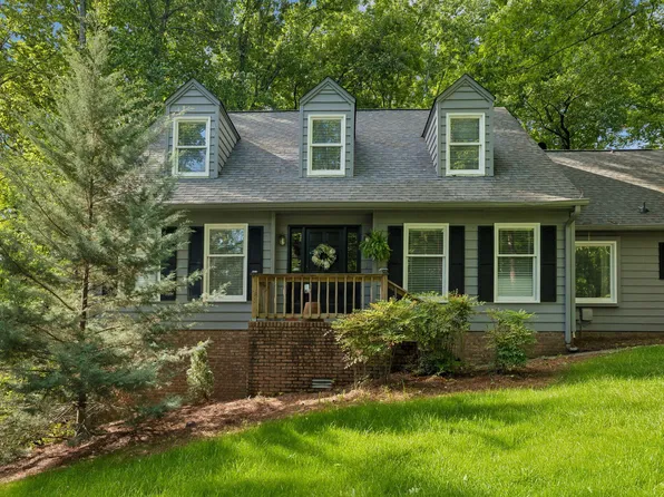 2213 Rocky Face Cir, Dalton, GA 30720