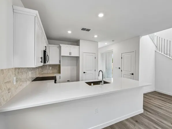 6449 Ventris Walk, Sacramento, CA 95823
