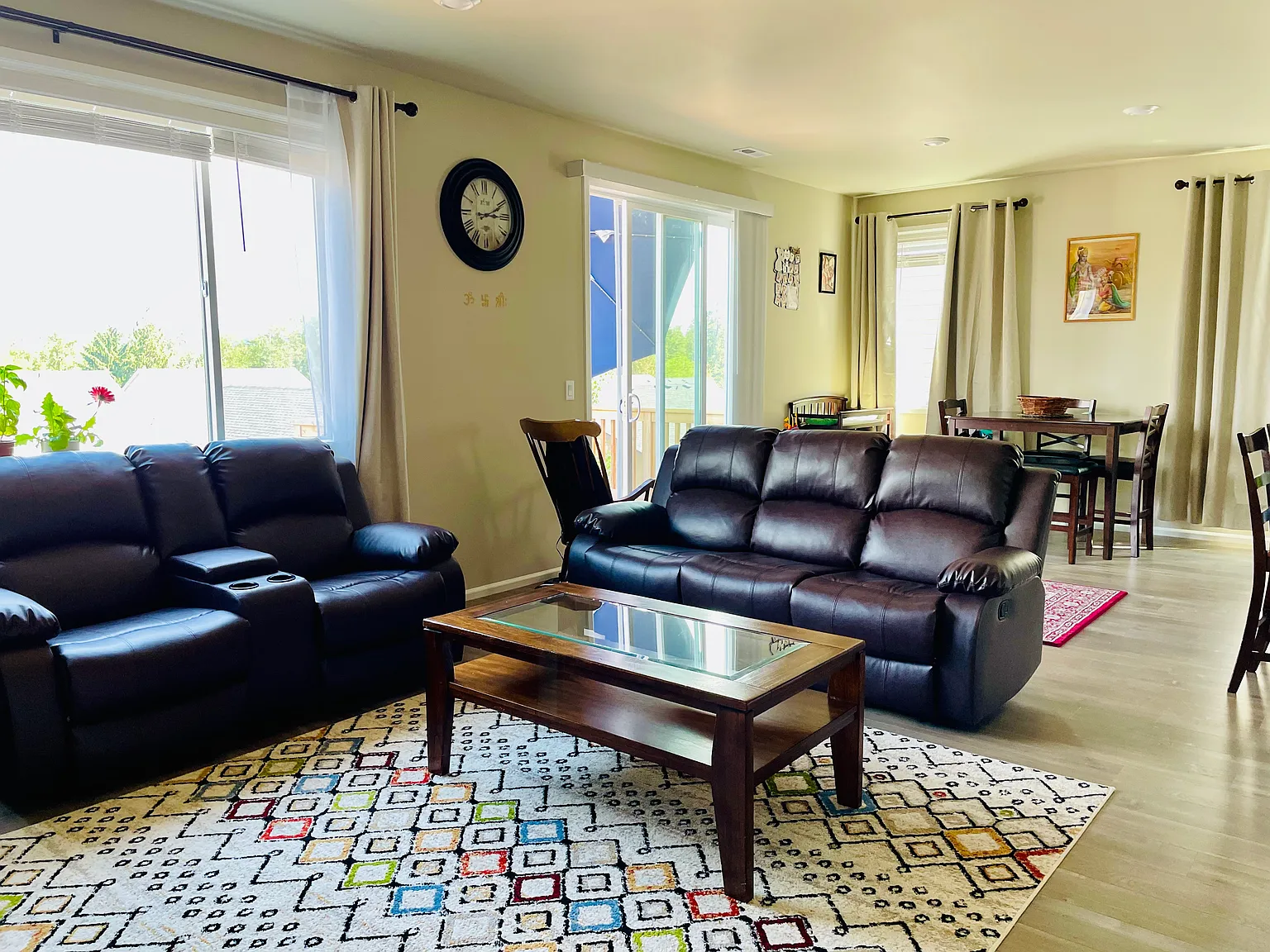 5 bed, 3.5 bath, 3060 sqft, $3,875 — Photo 4