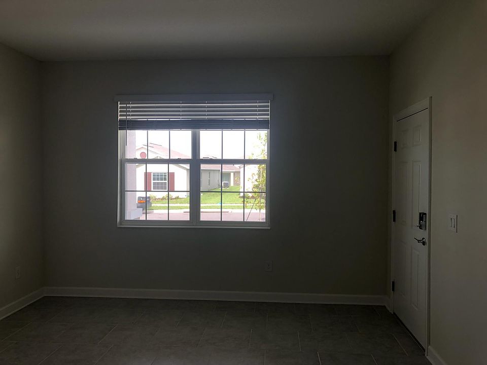 1st image of 224 Taft Dr