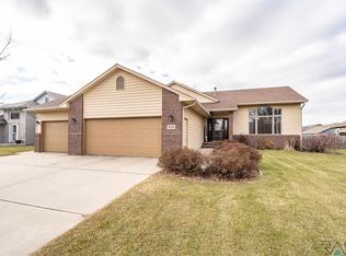 3105 S Alpine Ave, Sioux Falls, SD 57110