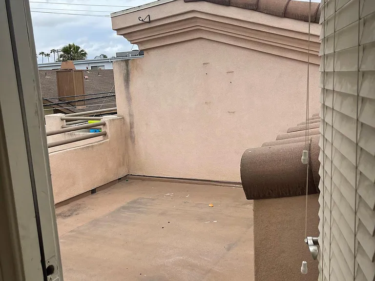 3953 Riviera Dr — Photo 16