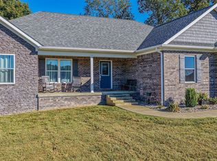 262 Heavenly Haven Dr, Horse Cave, KY 42749