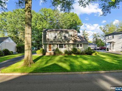 438 Gregory Rd, Paramus, NJ, 07652