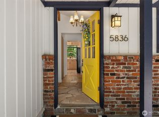 5836 Battle Point Drive NE, Bainbridge Island, WA 98110