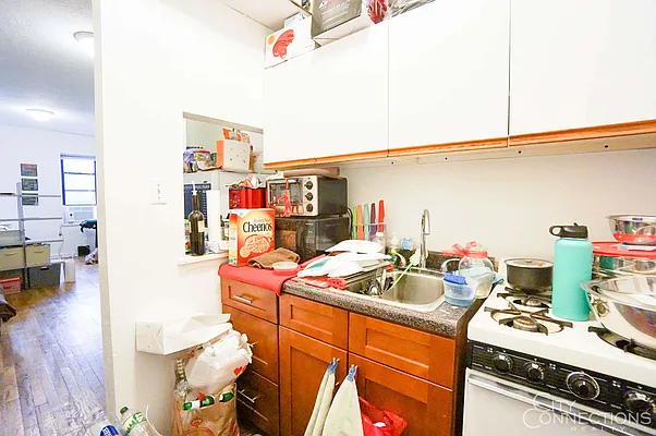 Rented by City Connections Realty | media 15