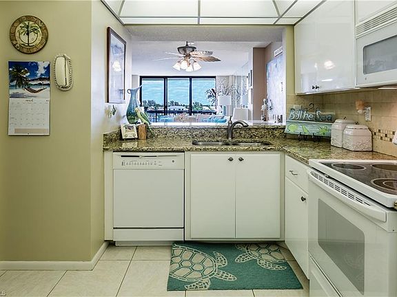 5th image of 651 Seaview Ct APT 505