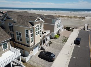 421 E Topeka Ave, Wildwood Crest, NJ 08260