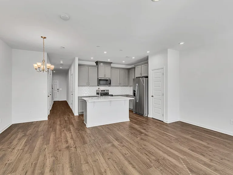 5006 Dayflower Dr — Photo 3