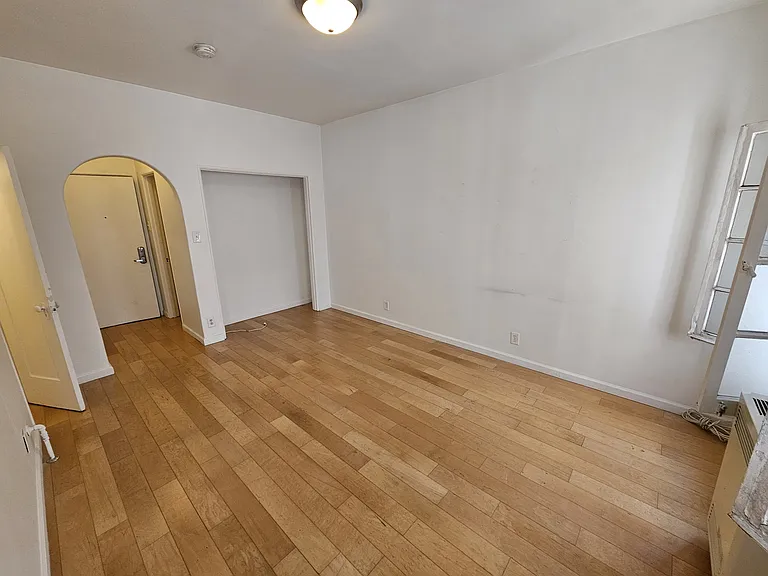 839 Parkman Ave — Photo 12