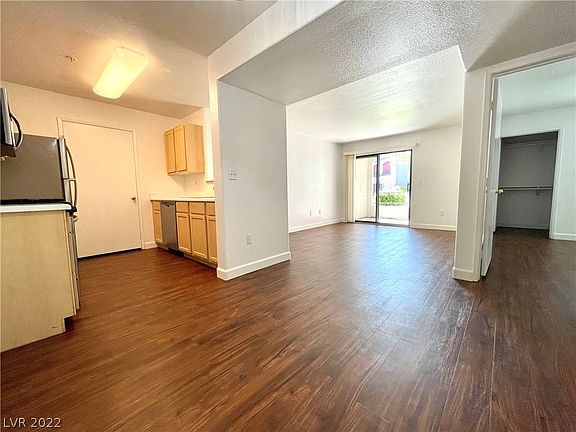 3rd image of 950 Seven Hills Dr APT 2018
