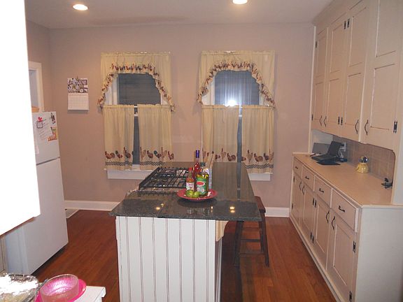 kitchen 1st FL
