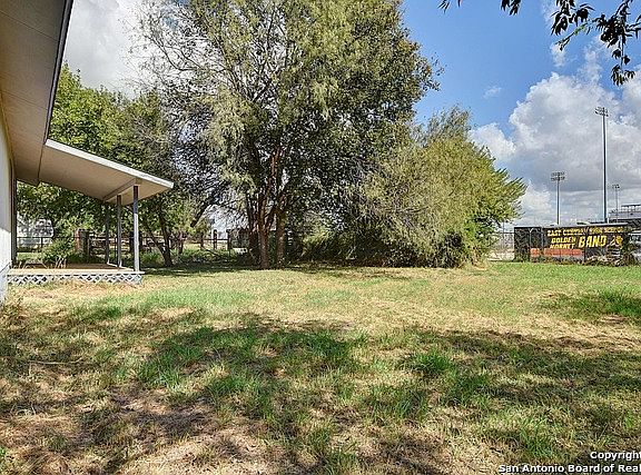 5th image of 7270 Lark Haven Ln