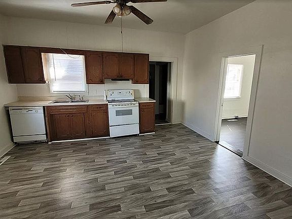 3rd image of 311 E Blanchard Ave
