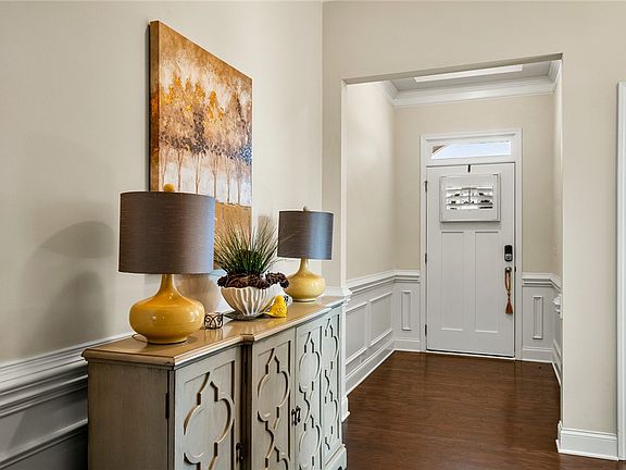 4th image of 121 Rossmoor Ct