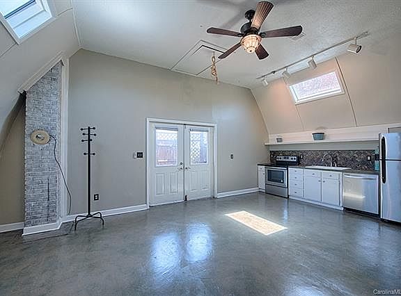 4th image of 101 Belle Meade Dr